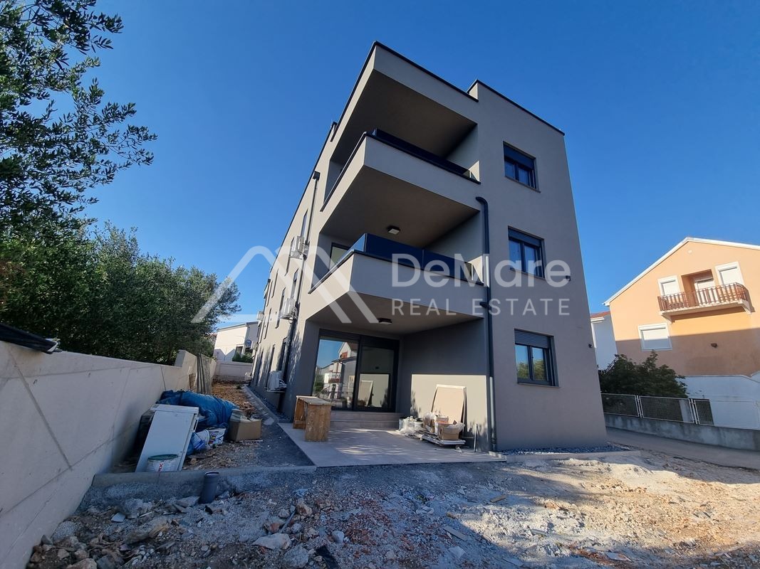 Demare.hr - Zadar - Crvene kuće