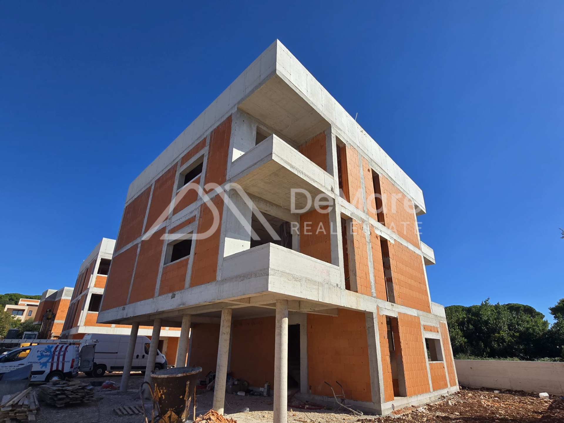 Demare.hr - Zadar - Bili brig