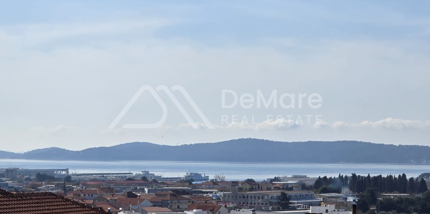 Demare.hr - Zadar - Crvene kuće