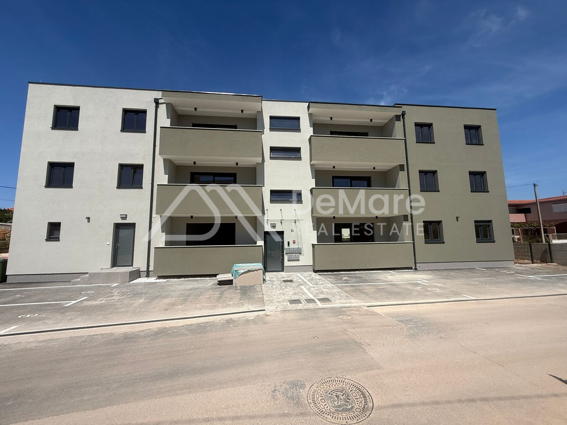 Demare.hr - Zadar - Bili brig